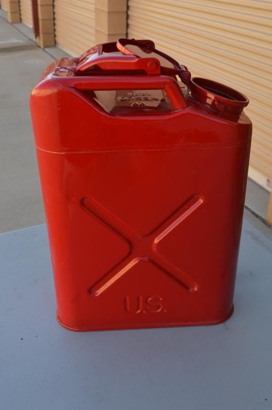 Jerry Cans / Vintage Gas Cans For Sale G503 Military Vehicle Message